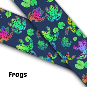 1.5" Wide Frogs Printed BioThane® Quick Release Taper Down Collar